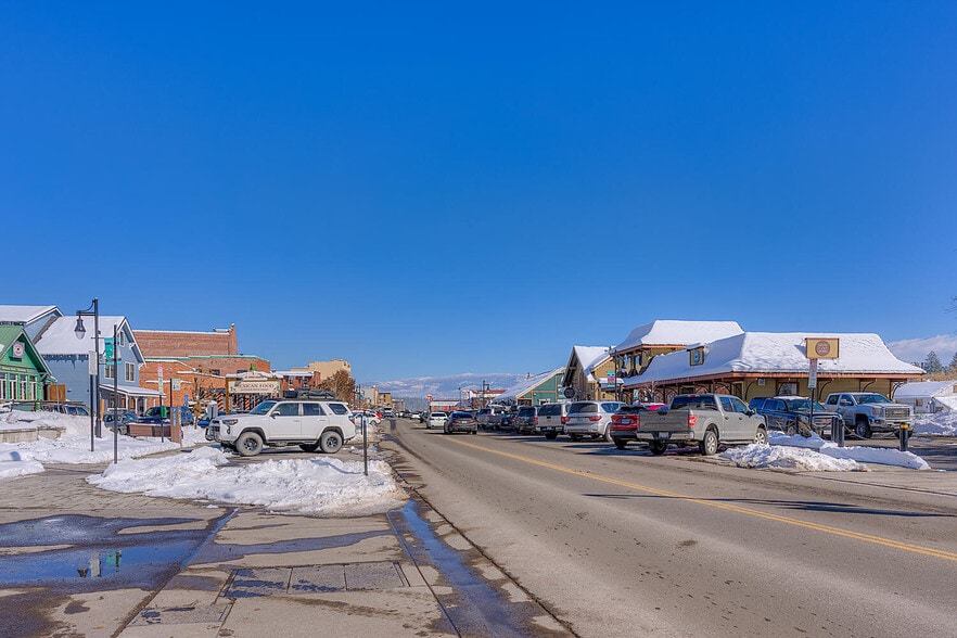 More Photos Of 10270 Donner Pass Rd, Truckee Office For Lease