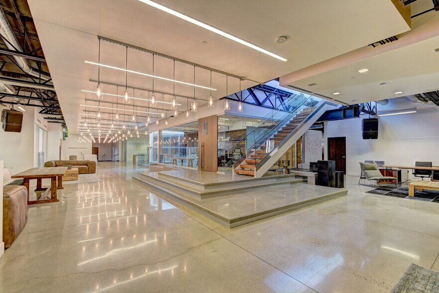 More Photos Of 6625 Badura Ave, Las Vegas Flex For Sale