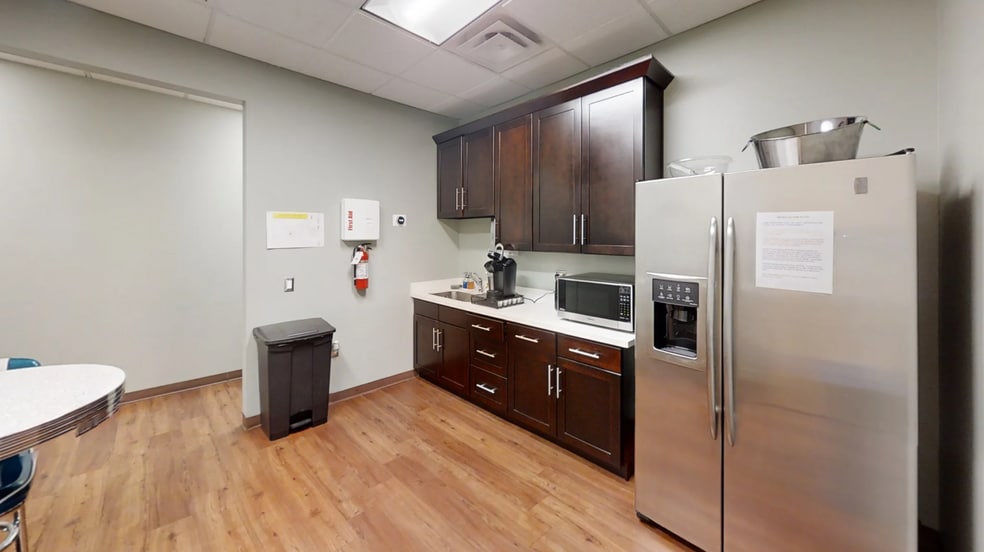More Photos Of 4636 E McDowell Rd, Phoenix Distribution For Sale