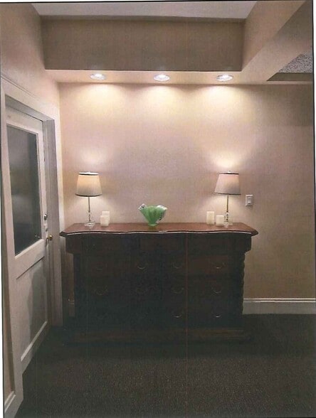 More Photos Of 645 Ohio St, Terre Haute Storefront Retail Office For Lease