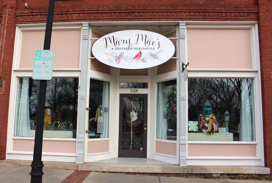 More Photos Of 310 S Salisbury Ave, Spencer General Retail For Sale