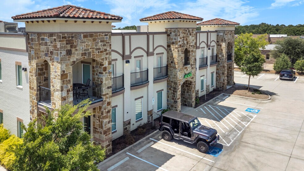 More Photos Of 351 W Southlake Blvd, Southlake Medical For Sale