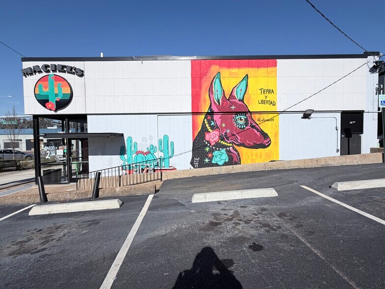 More Photos Of 3393-3437 Summer Ave, Memphis Storefront For Lease