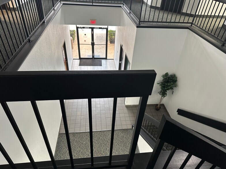 More Photos Of 2600 K Ave, Plano Office For Lease