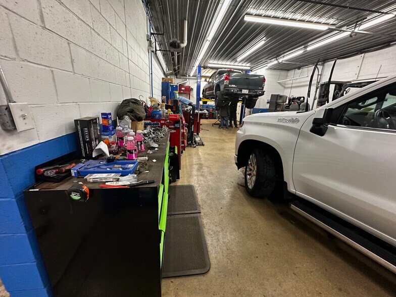 More Photos Of 119 E Grove St, Middleborough Auto Dealership For Sale
