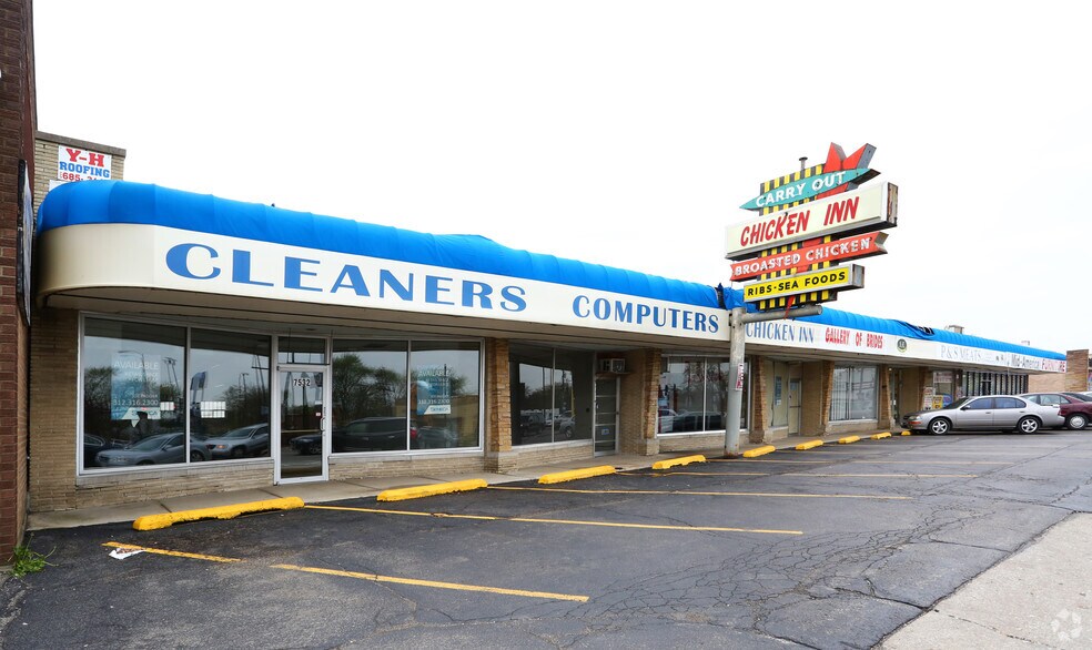 More Photos Of 7532-7550 N Milwaukee Ave, Chicago General Retail For Lease