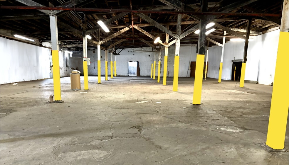 More Photos Of 1010 N 4th St, Miamisburg Warehouse For Sale