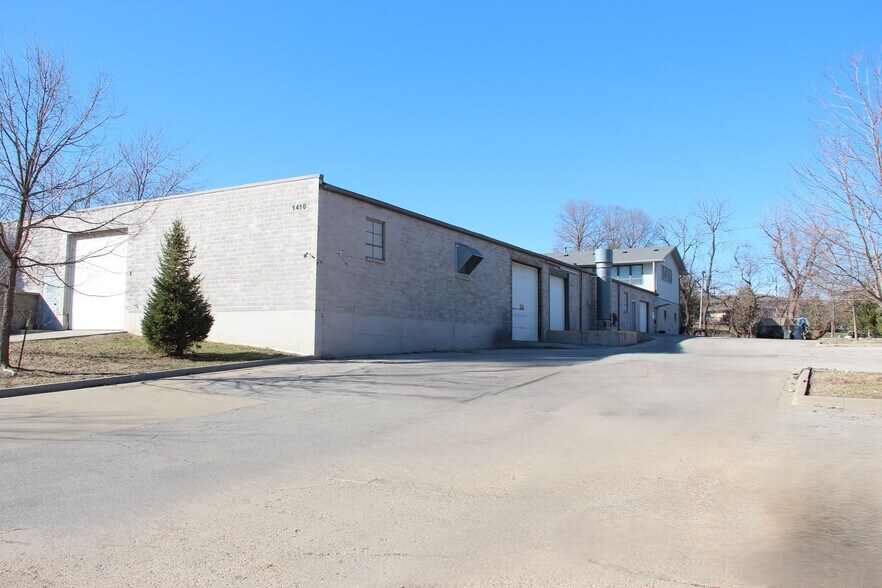 Primary Photo Of 1410 E Diehl Ave, Des Moines Warehouse For Sale