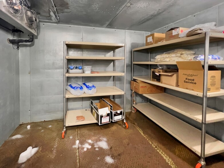 More Photos Of 3415 Glenmore Ave, Cincinnati Freestanding For Sale