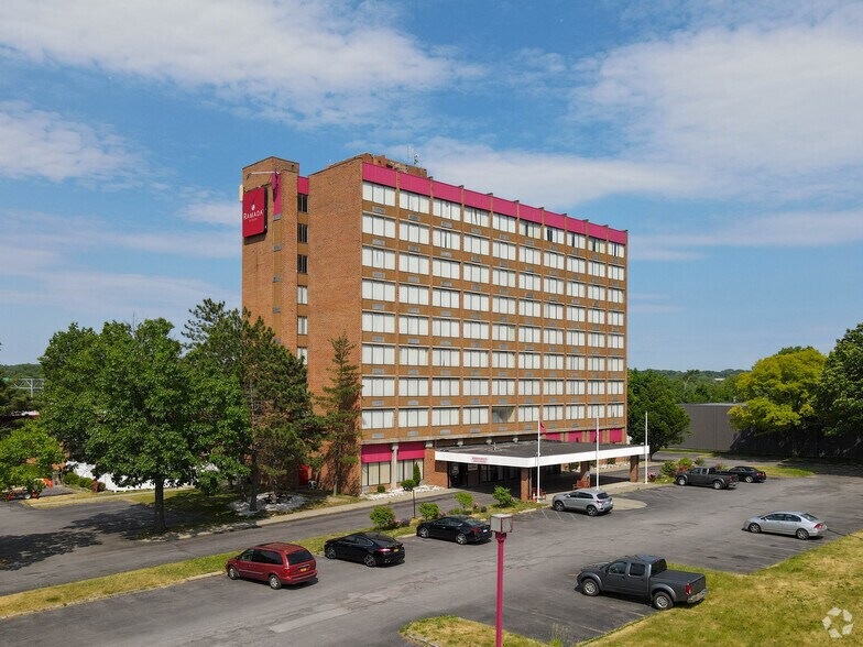 More Photos Of 3 Watervliet Avenue Ext, Albany Hotel For Sale