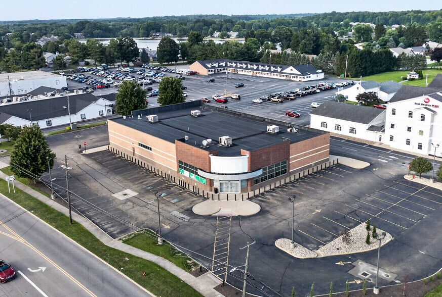 More Photos Of 14941 South Ave, Columbiana General Retail For Sale