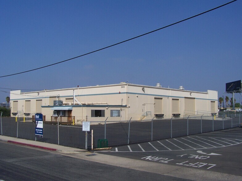 More Photos Of 3612 Kurtz St, San Diego Warehouse For Lease
