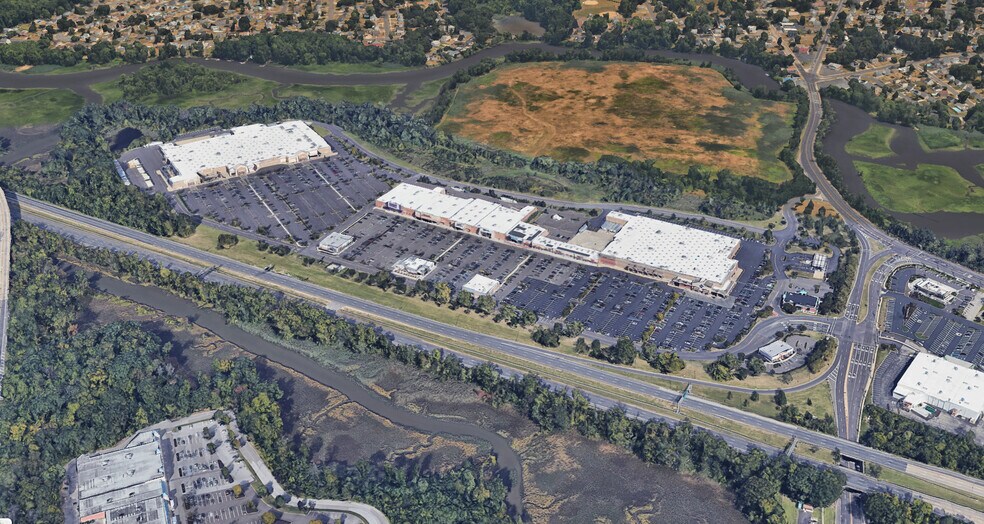 More Photos Of 2000 Clements Bridge Rd, Deptford Unknown For Lease
