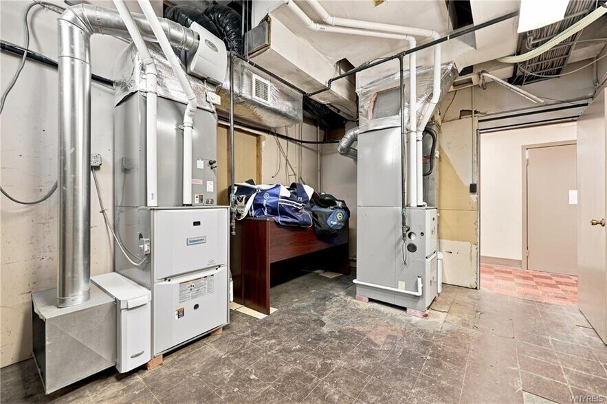 More Photos Of 2558 Hamburg Tpke, Buffalo Office For Sale