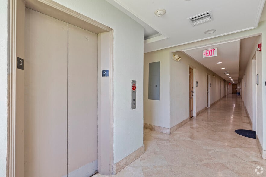 More Photos Of 235 Lincoln Rd, Miami Beach Unknown For Lease