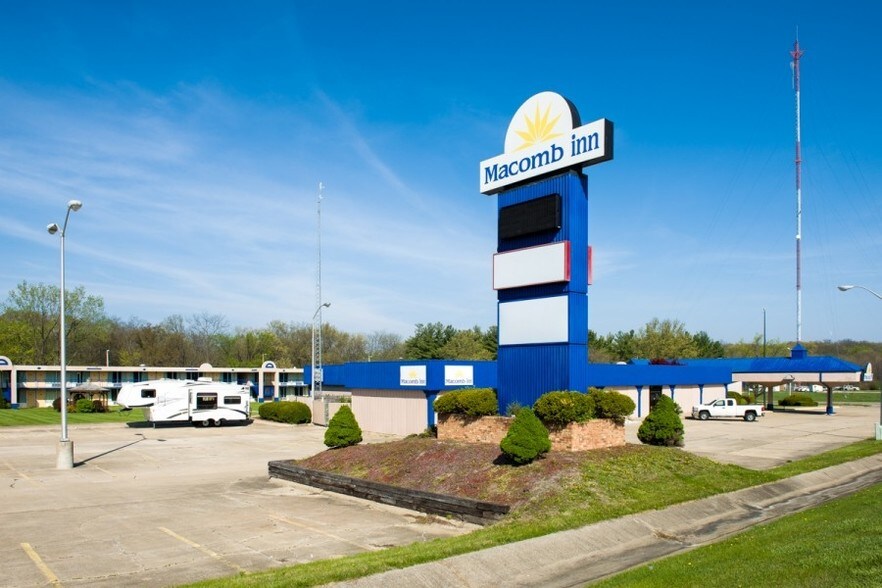 More Photos Of 1400 N Lafayette St, Macomb Hospitality For Sale