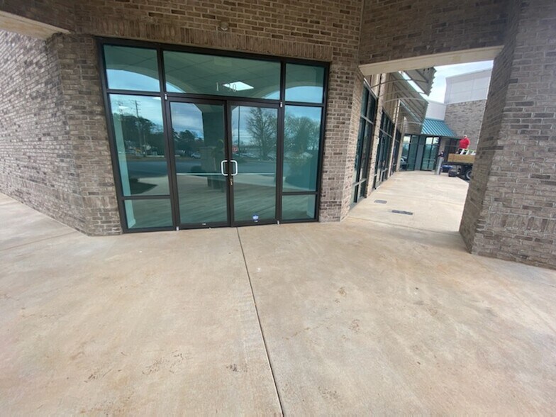 More Photos Of 1614 Highway 86, Piedmont Unknown For Lease