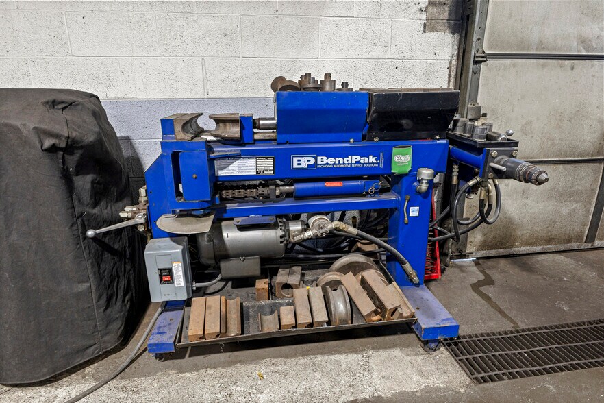 More Photos Of 2401 Fort St, Trenton Warehouse For Sale