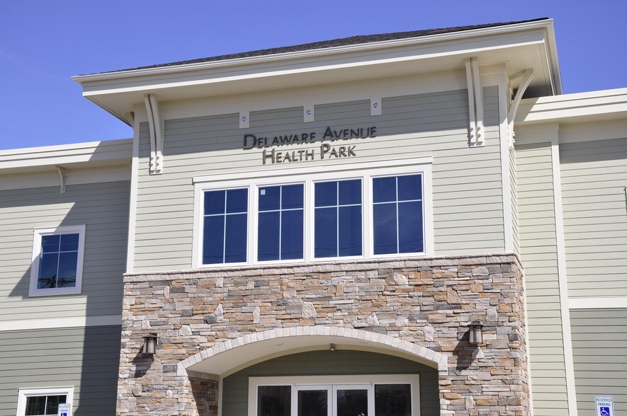 More Photos Of 250 Delaware Ave, Delmar Medical For Lease