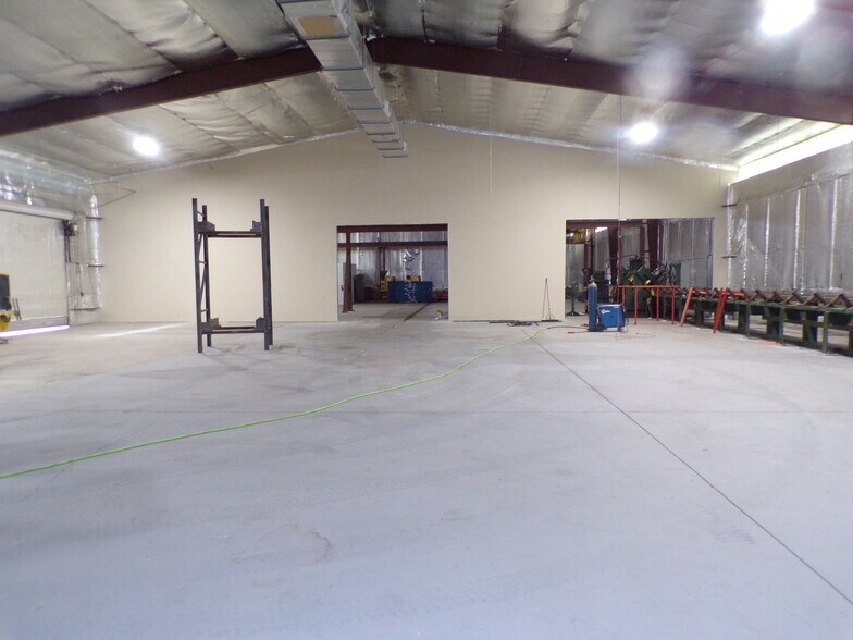 More Photos Of 4763 Drane Field Rd, Lakeland Warehouse For Lease