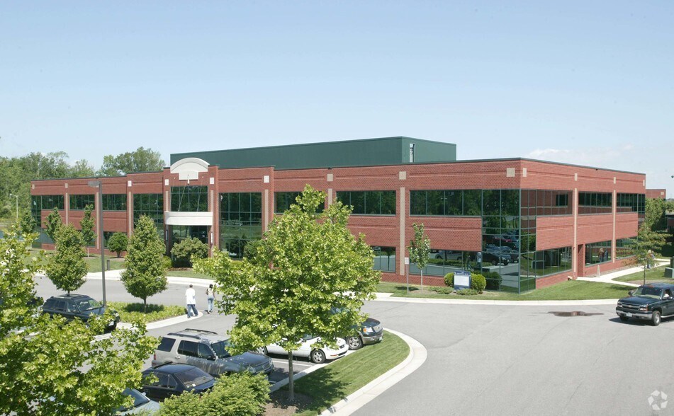 More Photos Of 1305 Executive Blvd, Chesapeake Office For Lease