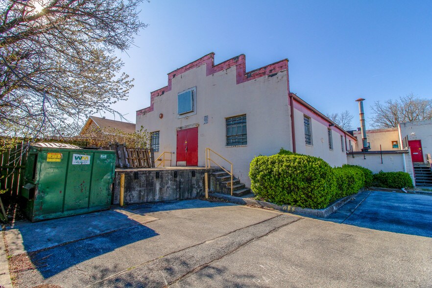 More Photos Of 620-626 Franklin Ave, Essex Warehouse For Sale