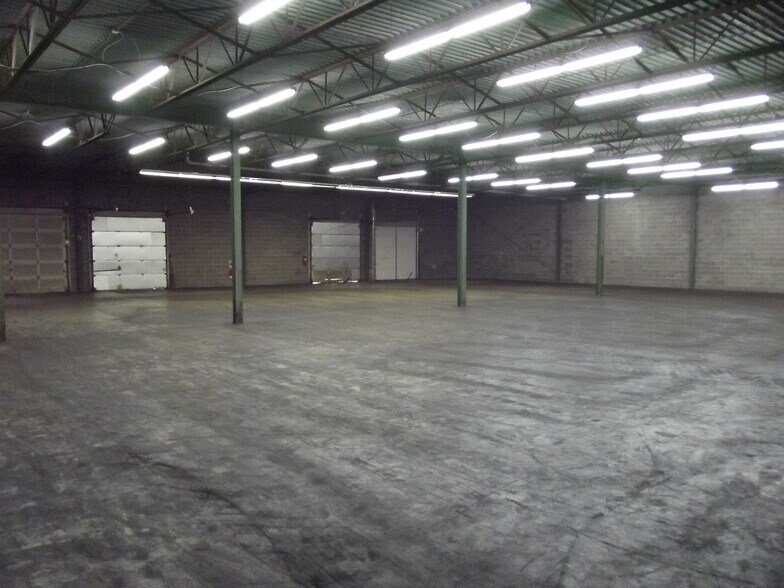 More Photos Of 3211 Dryden Rd, Dayton Warehouse For Lease