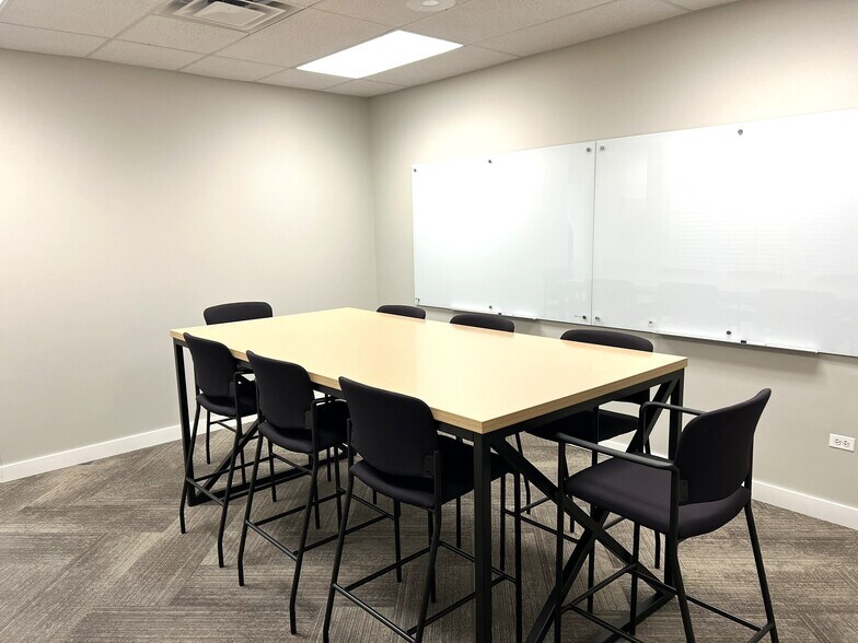 More Photos Of 1256 Waterford Dr, Aurora Medical For Sale