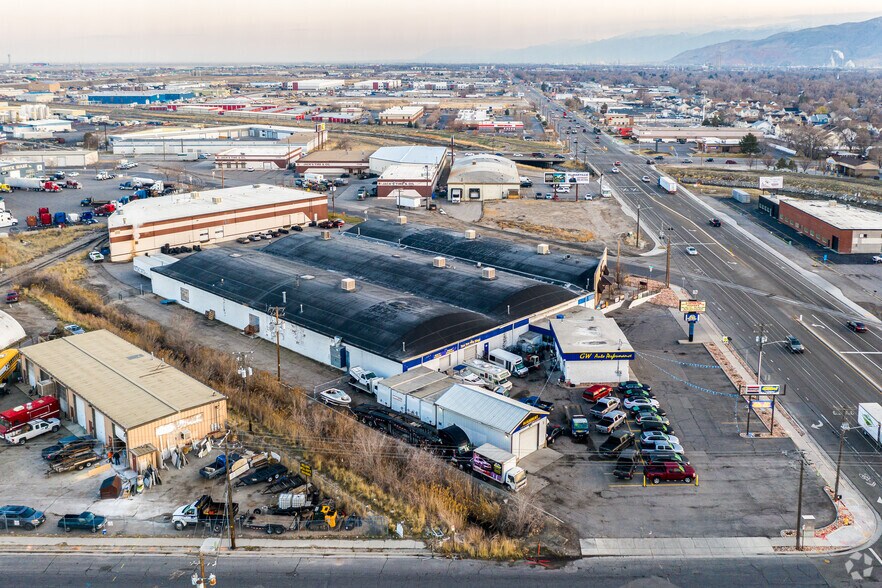 More Photos Of 1422-1462 S Redwood Rd, Salt Lake City Showroom For Sale