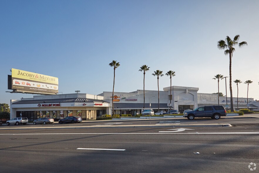 More Photos Of 26640 Western Ave, Harbor City Storefront For Lease