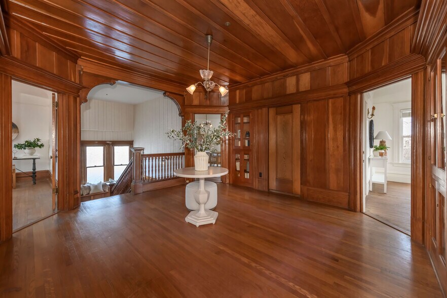 More Photos Of 8 Keller St, Petaluma Office Residential For Sale