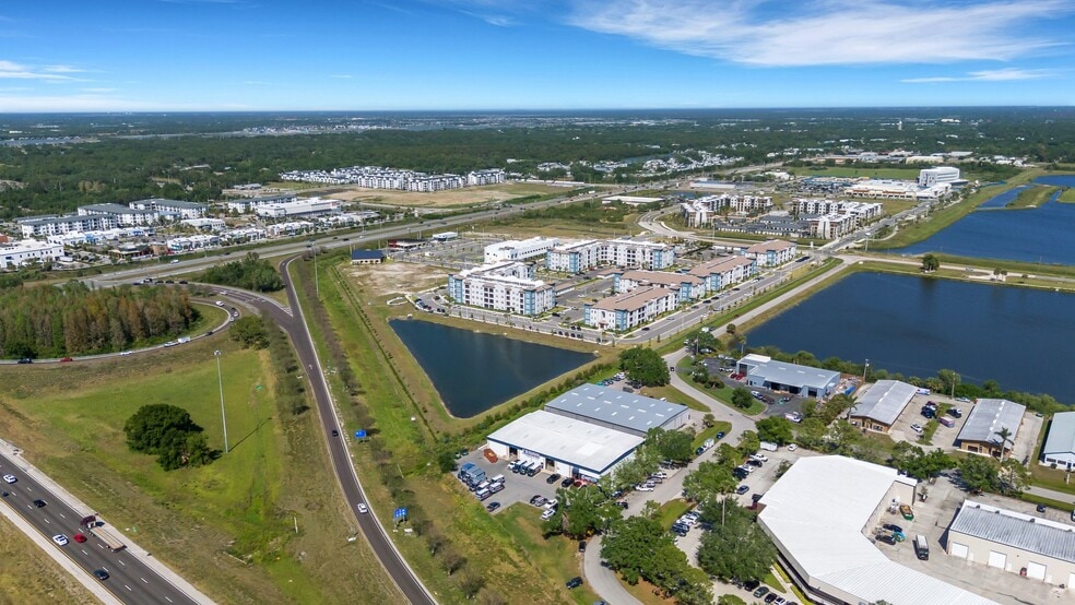 More Photos Of 215 Interstate Blvd, Sarasota Warehouse For Sale