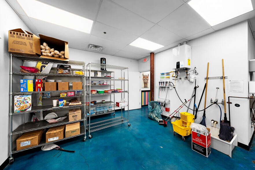 More Photos Of 6601 Horizon Rd, Heath General Retail For Lease