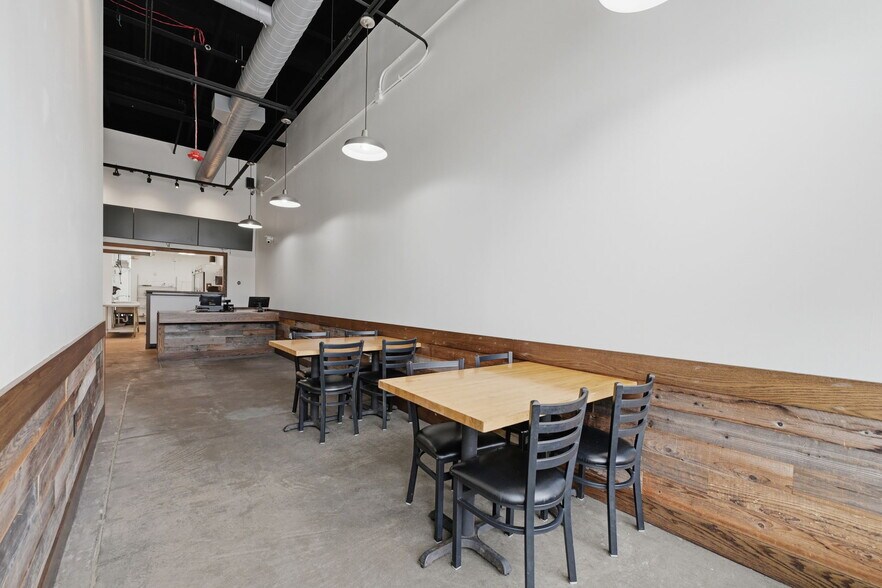 More Photos Of 98-118 Front St, Berea Dormitory For Lease