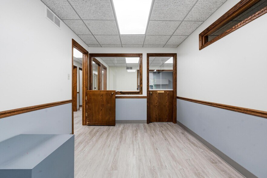 More Photos Of 244 Wilson Dr, Xenia Medical For Sale