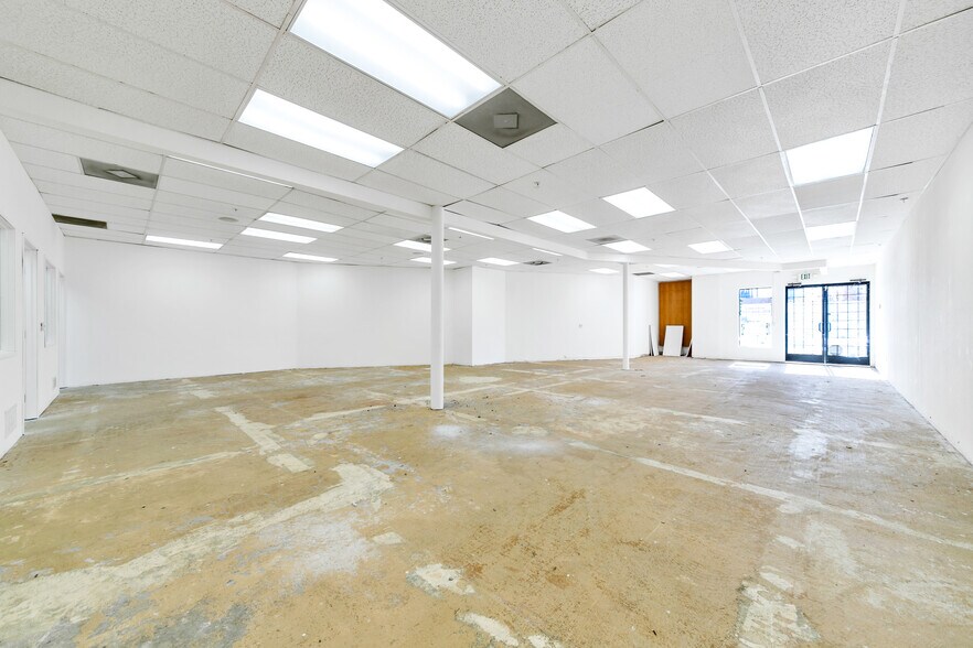 More Photos Of 2585 Cochran St, Simi Valley Freestanding For Sale