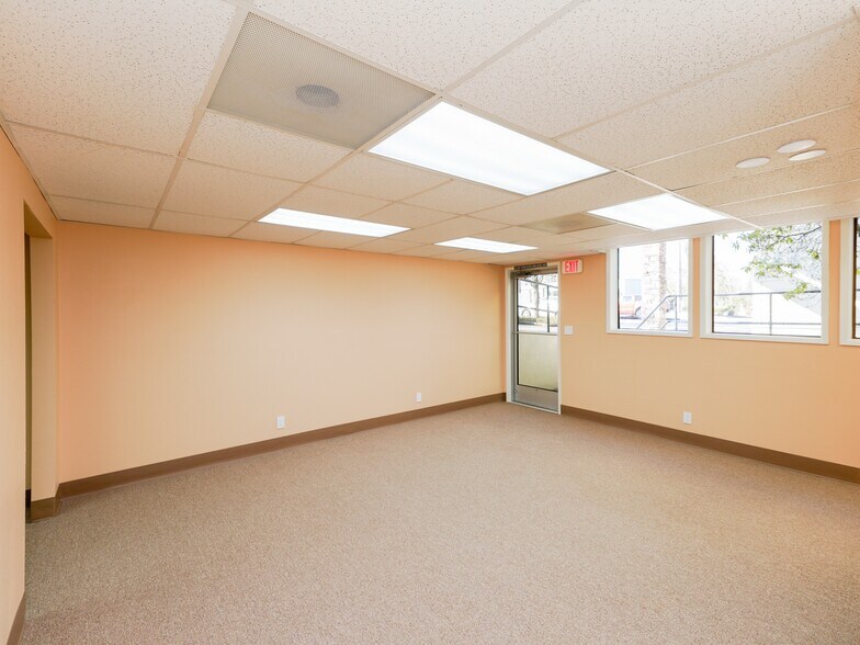More Photos Of 620-660 12th St SE, Salem Medical For Lease