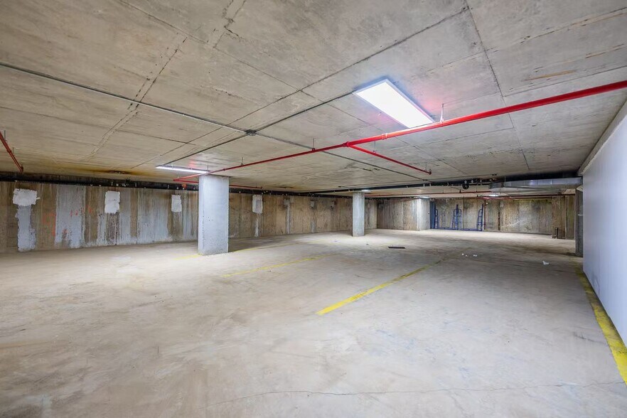 More Photos Of 16502 Sanford Ave, Flushing Apartments For Sale