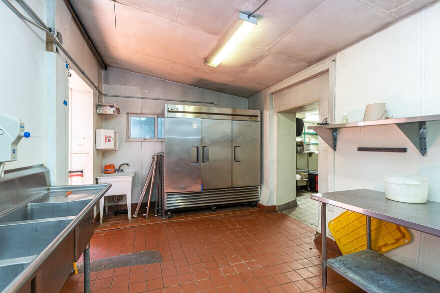 More Photos Of 26955 State Route 1, Tomales Storefront Retail Residential For Lease