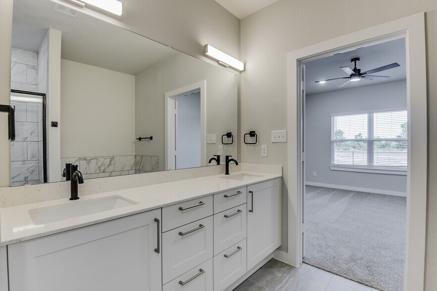 More Photos Of 4405 Clovis Ct, Midlothian Apartments For Sale