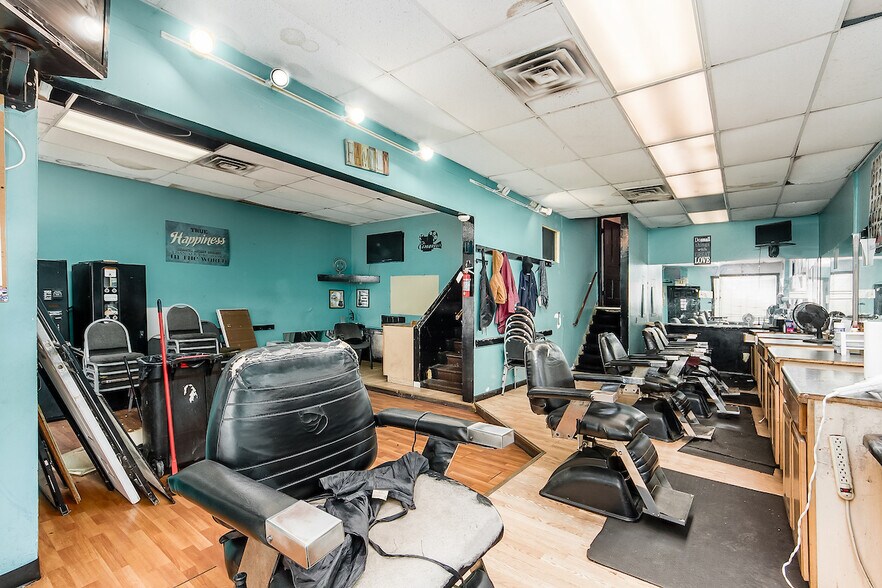 More Photos Of 1068-1072 E Livingston Ave, Columbus Storefront Retail Residential For Sale