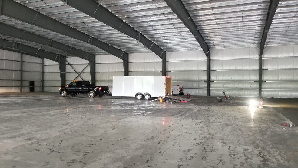 More Photos Of 185B S Main St, Newton Unknown For Lease