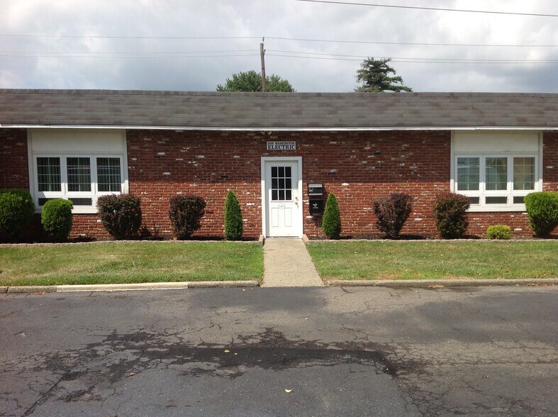 More Photos Of 1010 Rose Ave, Runnemede Flex For Sale