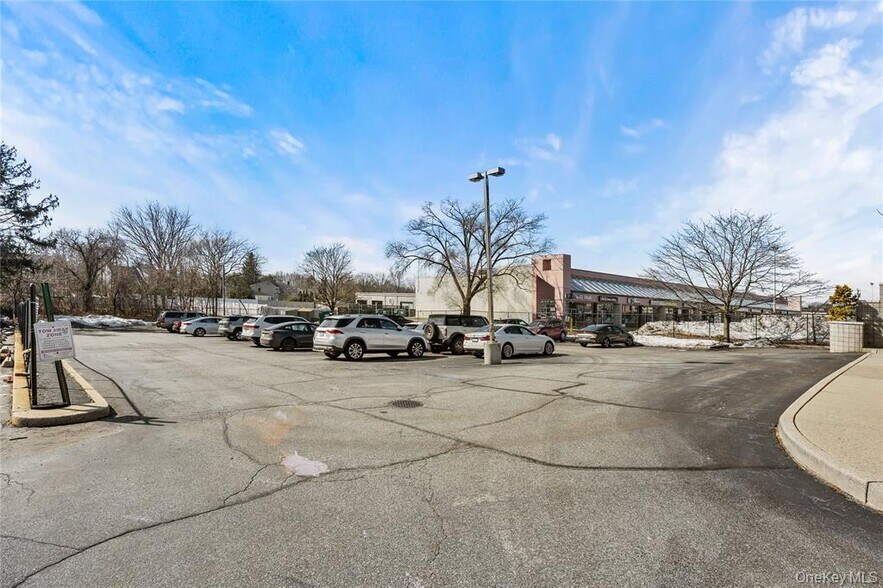 More Photos Of 1171 Old Country Rd, Plainview Medical For Sale