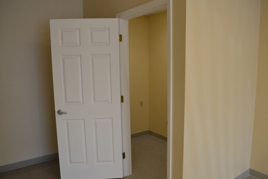 More Photos Of 120 Carter Blvd, Polk City Storefront Retail Office For Lease