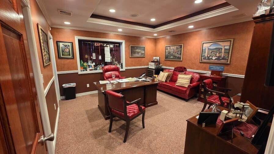 More Photos Of 70 Remington Blvd, Ronkonkoma Showroom For Sale