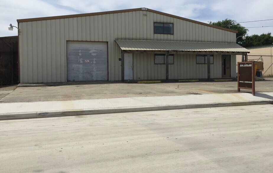 More Photos Of 3514 Copeland Dr, San Antonio Light Manufacturing For Sale