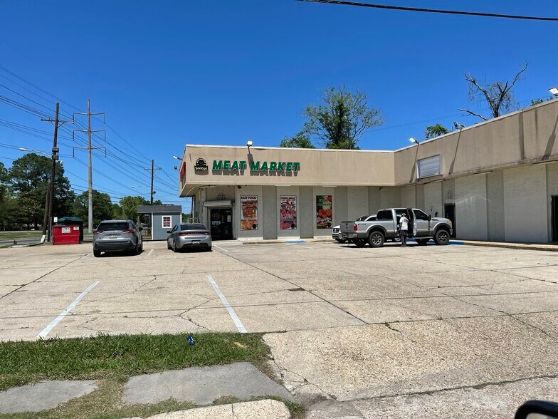 Primary Photo Of 8818 Scotland Ave, Baton Rouge General Retail For Sale