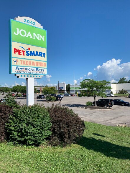 More Photos Of 3042 Ridge Rd W, Greece Unknown For Lease