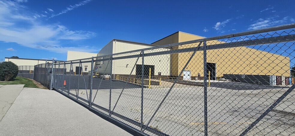 More Photos Of 830 Prosper Rd, De Pere Manufacturing For Sale